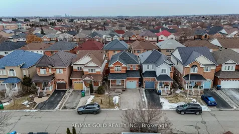25 Spencer Drive Brampton ON L7A 2A2