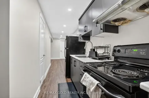 25 Spencer Drive Brampton ON L7A 2A2