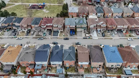 25 Spencer Drive Brampton ON L7A 2A2