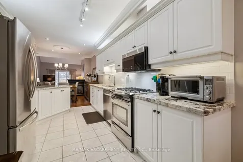 1019 North Shore Boulevard E Burlington ON L7T 1X8
