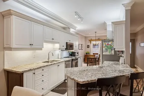 1019 North Shore Boulevard E Burlington ON L7T 1X8