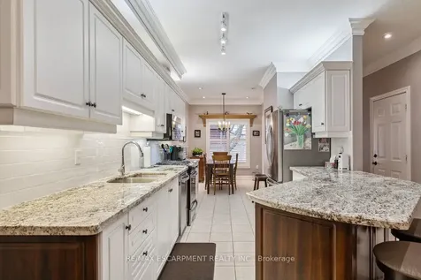1019 North Shore Boulevard E Burlington ON L7T 1X8