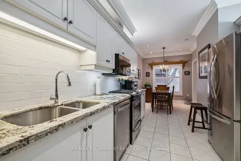 1019 North Shore Boulevard E Burlington ON L7T 1X8