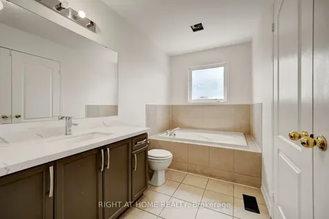 53 Feather Reed Way Brampton ON L6R 2Z7
