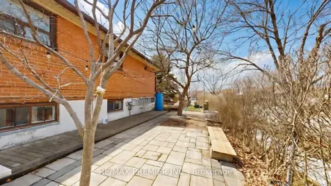 108 Hisey Crescent Toronto ON M3N 1V1