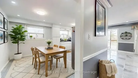 108 Hisey Crescent Toronto ON M3N 1V1