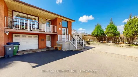 108 Hisey Crescent Toronto ON M3N 1V1