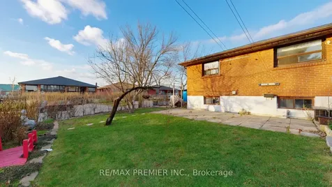 108 Hisey Crescent Toronto ON M3N 1V1