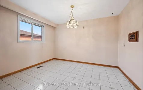 3 Mayberry Road Toronto ON M3N 2A5