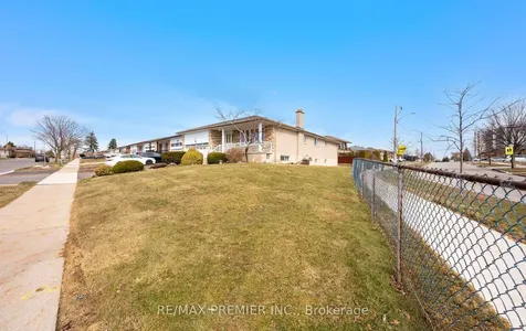 3 Mayberry Road Toronto ON M3N 2A5
