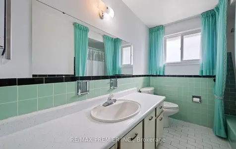 3 Mayberry Road Toronto ON M3N 2A5