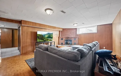 3 Mayberry Road Toronto ON M3N 2A5