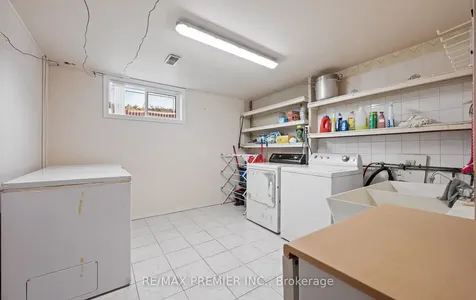 3 Mayberry Road Toronto ON M3N 2A5