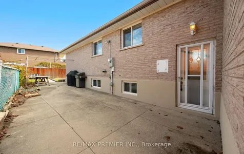 3 Mayberry Road Toronto ON M3N 2A5
