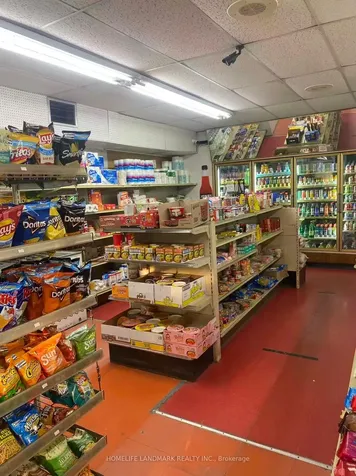 3261 Dufferin Street Toronto ON M6A 2T2