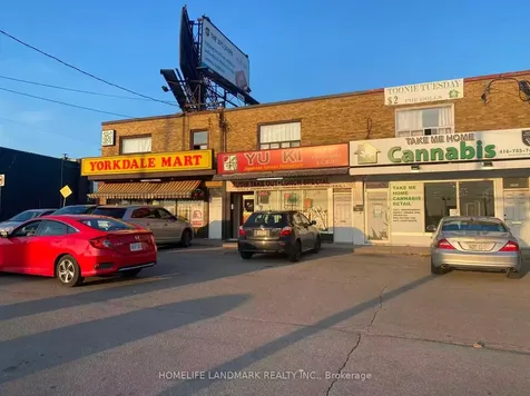 3261 Dufferin Street Toronto ON M6A 2T2