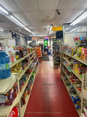 3261 Dufferin Street Toronto ON M6A 2T2