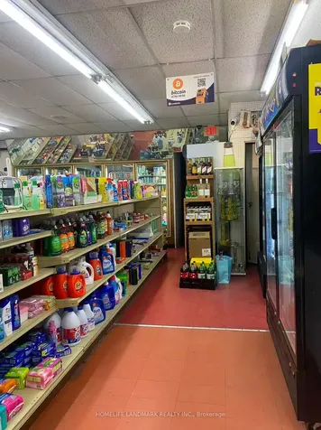 3261 Dufferin Street Toronto ON M6A 2T2