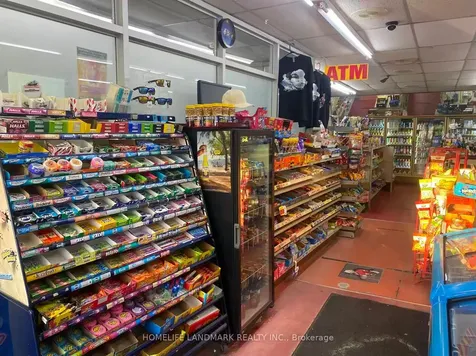 3261 Dufferin Street Toronto ON M6A 2T2