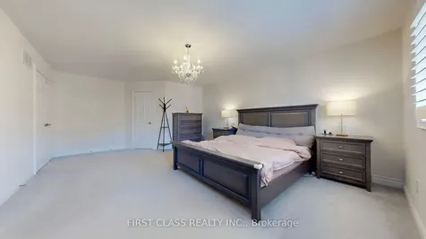 93 Royal West Drive Brampton ON L6X 0V8