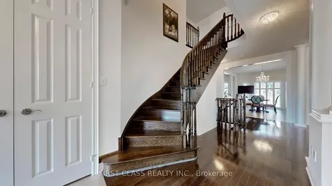 93 Royal West Drive Brampton ON L6X 0V8