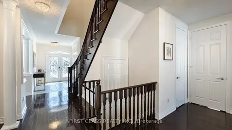 93 Royal West Drive Brampton ON L6X 0V8