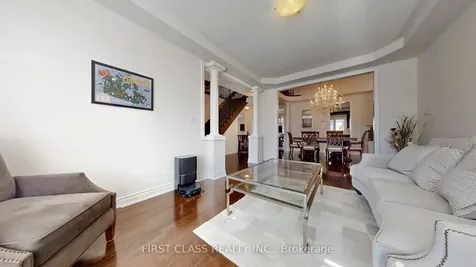93 Royal West Drive Brampton ON L6X 0V8
