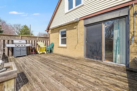 68 Parkchester Road Toronto ON M6M 2S3