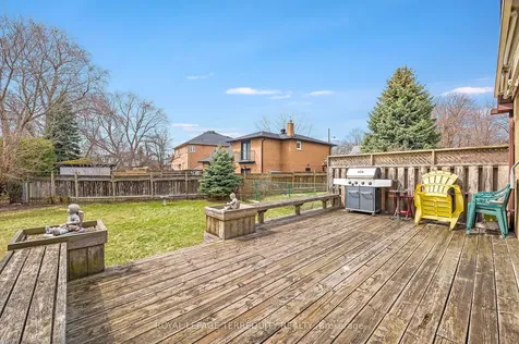 68 Parkchester Road Toronto ON M6M 2S3
