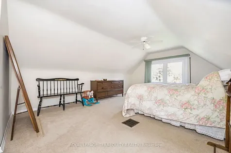 68 Parkchester Road Toronto ON M6M 2S3
