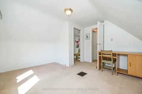 68 Parkchester Road Toronto ON M6M 2S3