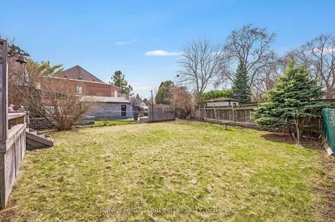 68 Parkchester Road Toronto ON M6M 2S3
