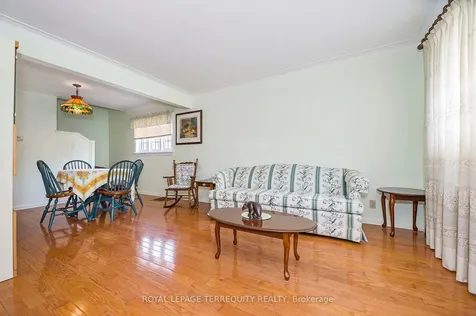 68 Parkchester Road Toronto ON M6M 2S3