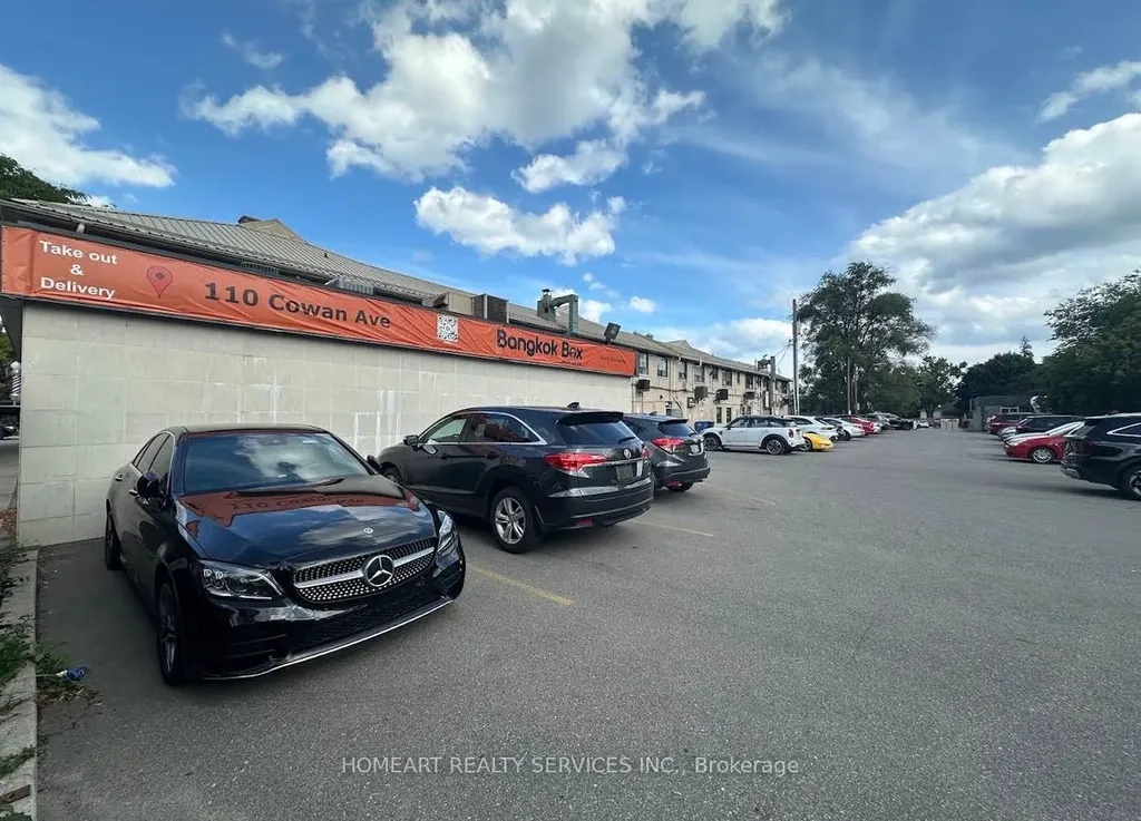 110 Cowan Avenue Oakville ON L6K 1W2