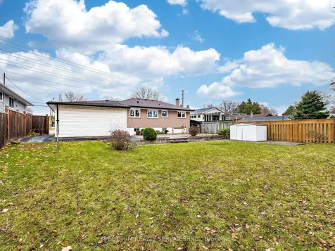 914 Francis Road Burlington ON L7T 3Y2