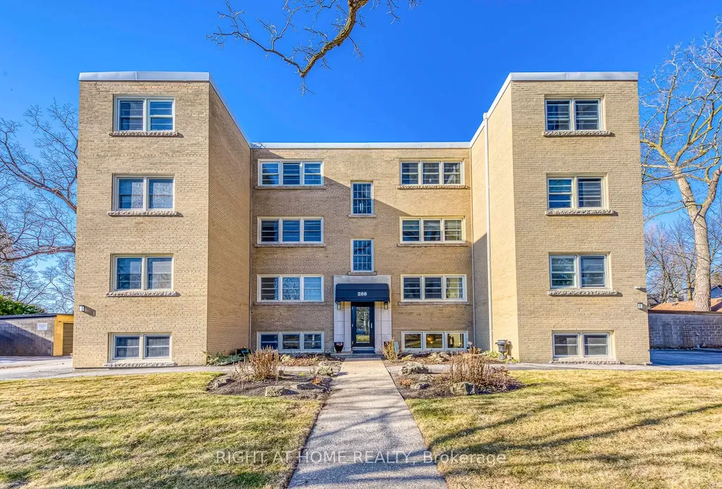 288 Reynolds Street Oakville ON L6J 3L4