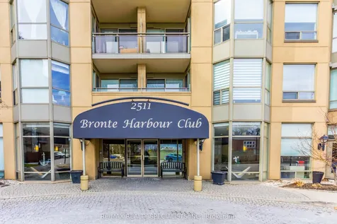 2511 Lakeshore Road W Oakville ON L6L 6L9