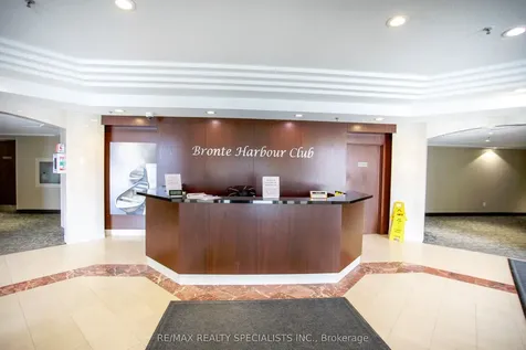 2511 Lakeshore Road W Oakville ON L6L 6L9