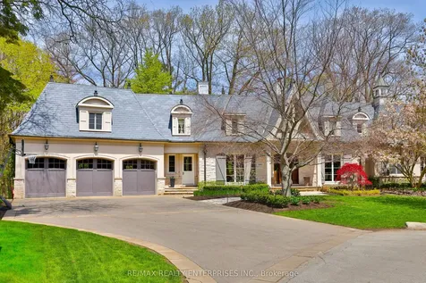1093 Algonquin Drive Mississauga ON L5H 1P3