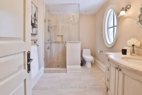 1093 Algonquin Drive Mississauga ON L5H 1P3