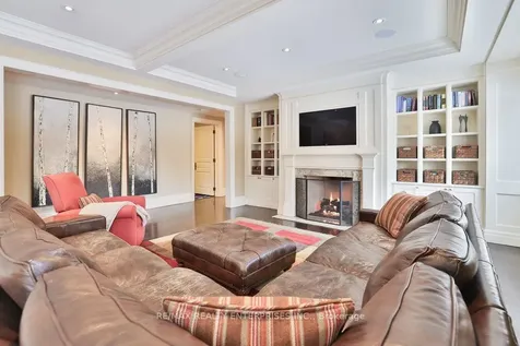 1093 Algonquin Drive Mississauga ON L5H 1P3