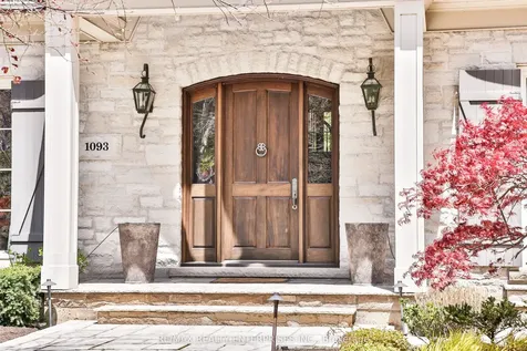 1093 Algonquin Drive Mississauga ON L5H 1P3