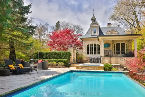 1093 Algonquin Drive Mississauga ON L5H 1P3