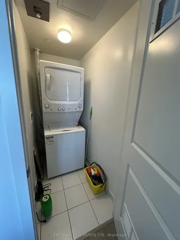4699 Glen Erin Drive Mississauga ON L5M 2E5