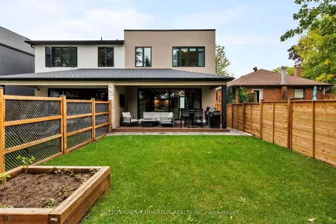 20A Broadview Avenue Mississauga ON L5H 2S9