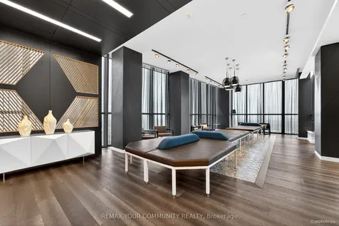 20 Thomas Riley Road Toronto ON M9B 0C3