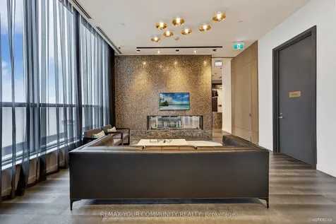 20 Thomas Riley Road Toronto ON M9B 0C3