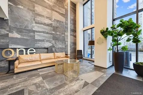 20 Thomas Riley Road Toronto ON M9B 0C3
