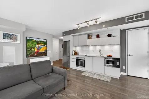 20 Thomas Riley Road Toronto ON M9B 0C3