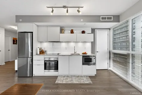 20 Thomas Riley Road Toronto ON M9B 0C3